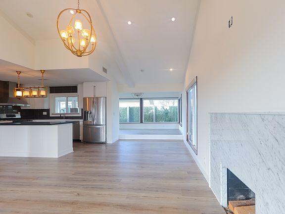 2nd image of 31625 Crystal Sands Dr