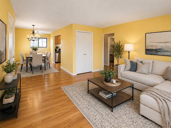 5th image of 162 Waters Edge Dr APT 301