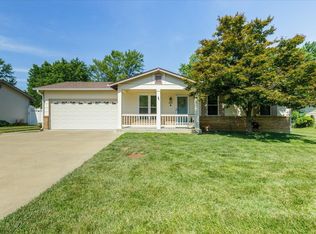 2855 Park Valley Dr, Saint Peters, MO 63376