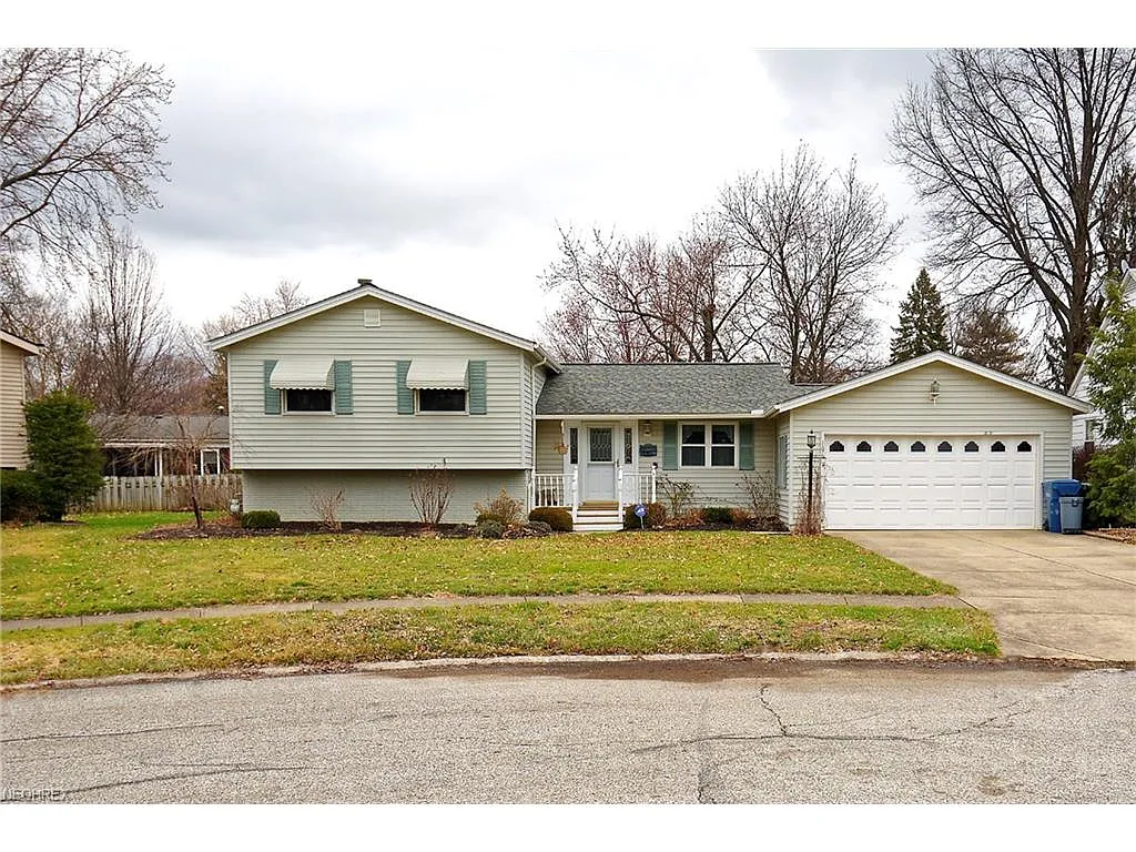 196 Meadow Cir photo 1