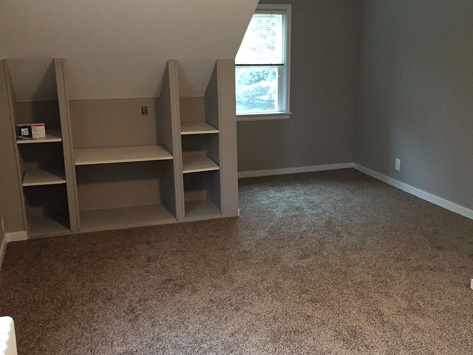 1st image of 2445 14th Ave E