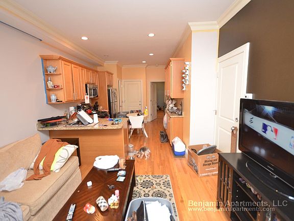 4th image of 27 Lothrop St #8