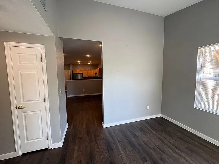 1002 Lucca Dr — Photo 8