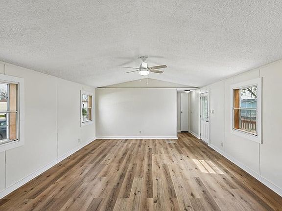 3rd image of 2908 SE Liberty Dr
