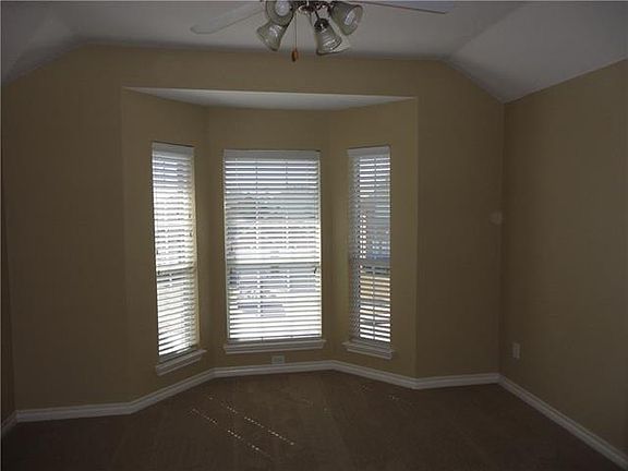 4th image of 9404 Fenway Dr