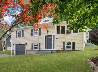 16 New York Ave, Cumberland, RI 02864