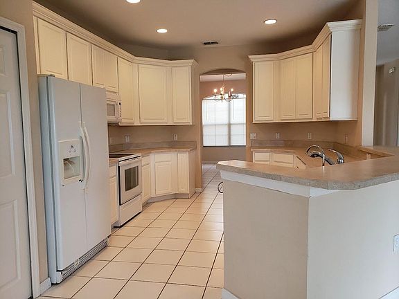 3rd image of 2620 Breaker Ln