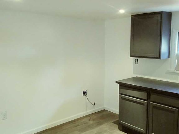2nd image of 422 Andrew Cir