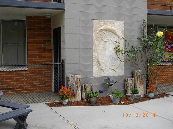 3rd image of 9 N Waverly Pl #Dolphin