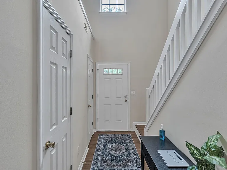 5906 Prescott Ct — Photo 2
