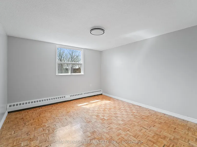 62 Spencer St E #202 — Photo 17
