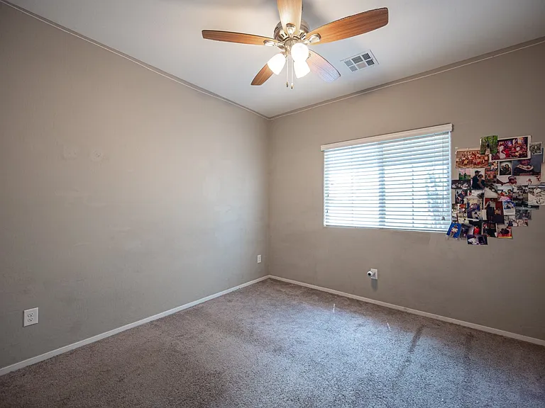 2715 Amazing Meadows Ave — Photo 18