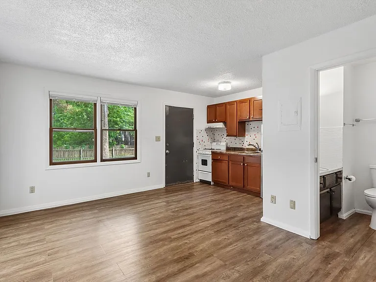 516 Church Street — Photo 1