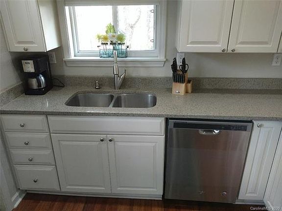 5th image of 422 E Patterson St