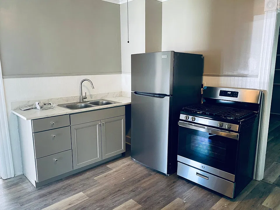 38 Center St #102