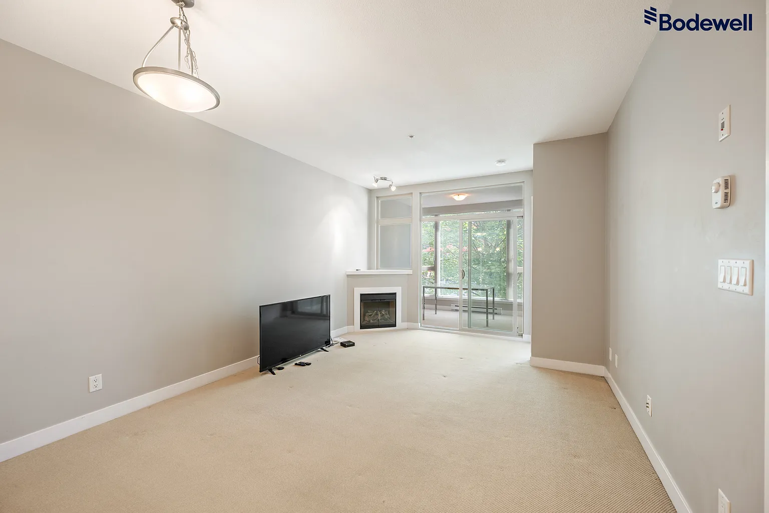 688 E 17th Ave #2 photo 1