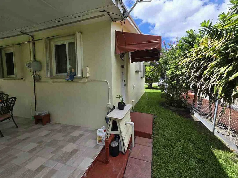 11221 SW 7th Ter — Photo 11