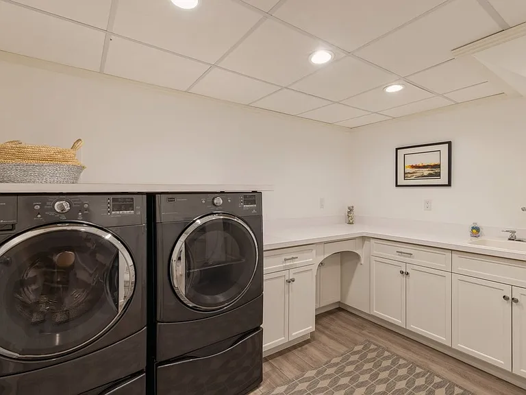 100 Pulaski St — Photo 18