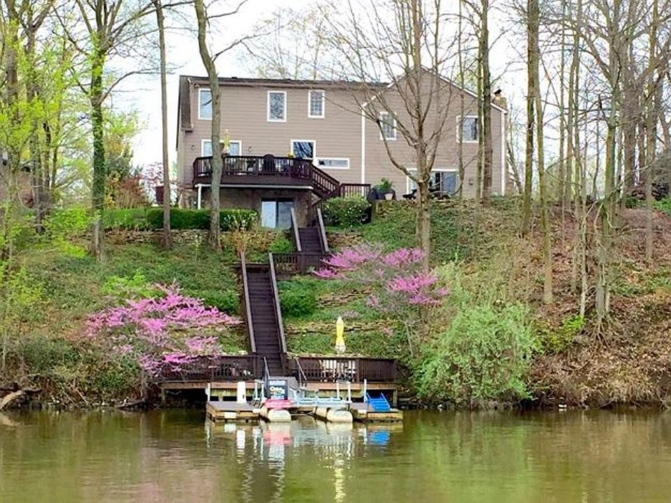 1st image of 104 Lilac Ct