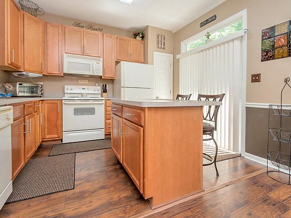 3rd image of 4320 Normandy Ct