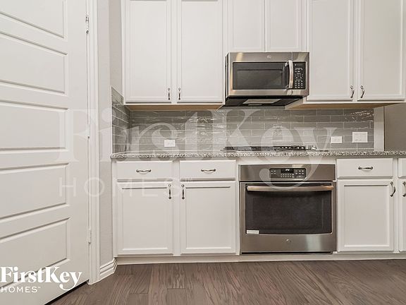 5th image of 705 Bluebird Way