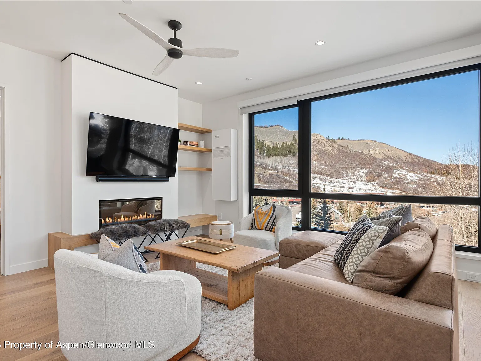 2 bed, 997 sqft, $30,000 — Photo 2
