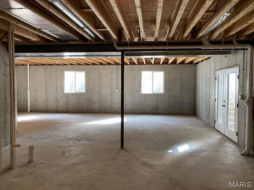 2nd image of 350 N Thomas St
