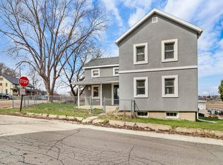 118 1st Ave, New Glarus, WI 53574