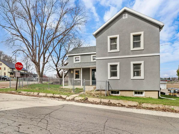 118 1st Ave, New Glarus, WI 53574