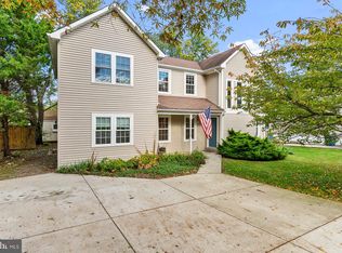 1324 Mistyvale St, Herndon, VA 20170