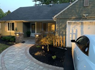 7176 Chestnut Ridge Rd, Hubbard, OH 44425