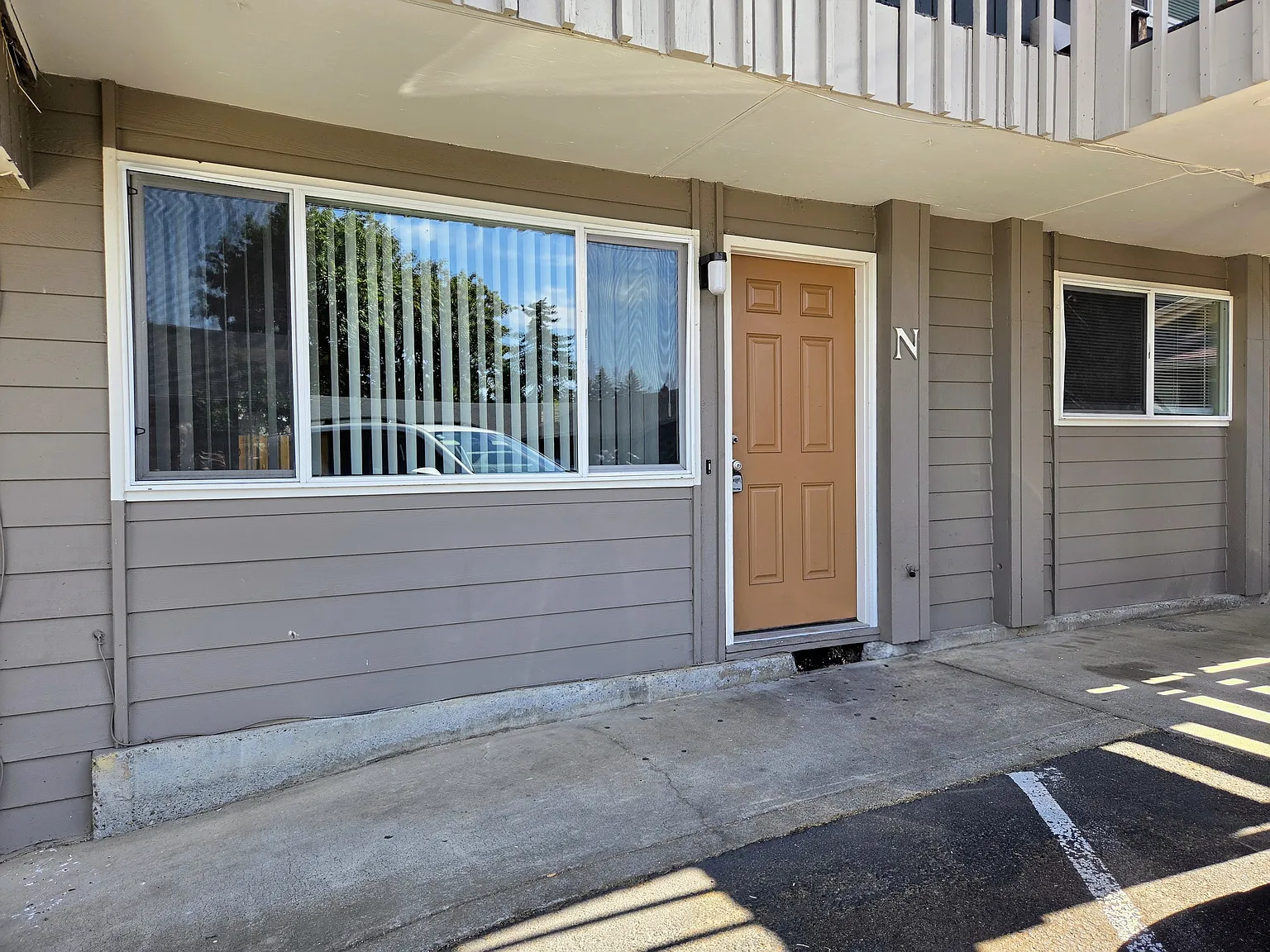 2 bed, 900 sqft, $1,400 — Photo 1