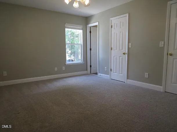 10 Knightsbridge Ct — Photo 11