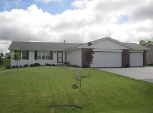 403 Hickory Dr, Davis Junction, IL 61020