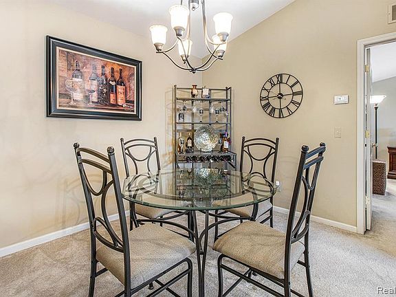 5th image of 51695 Adler Park Dr W