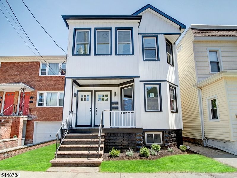 1st image of 36 42nd St