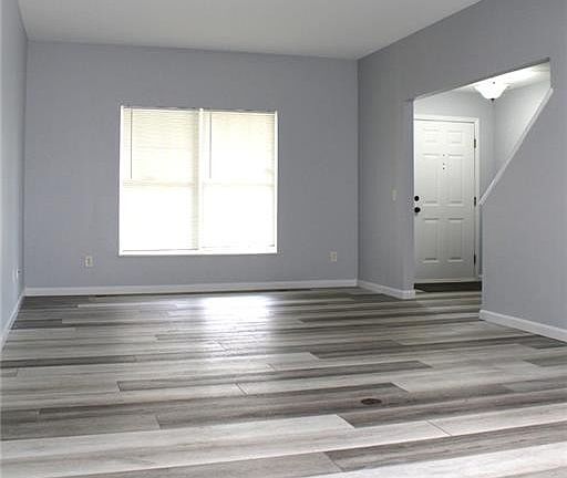 3rd image of 843 Little Creek Dr
