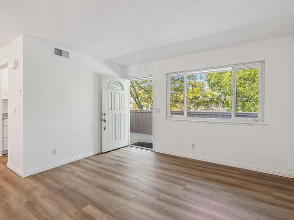 5th image of 27 Modoc Place