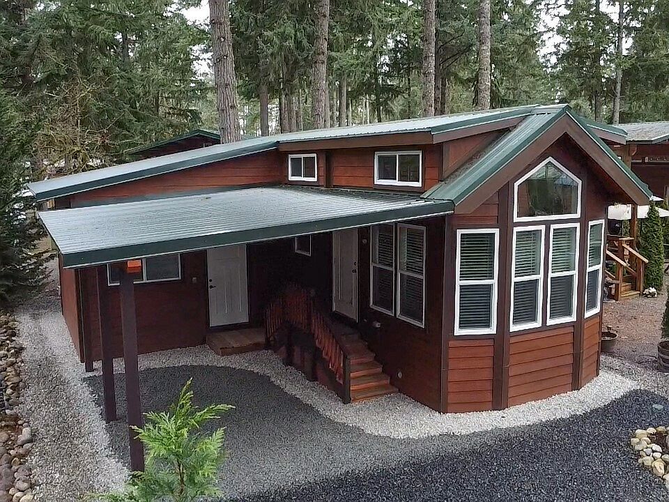 1st image of 1546 Reservation Road SE #232