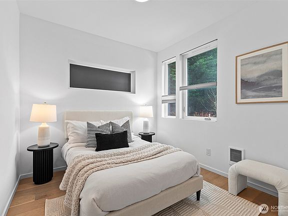 3rd image of 2612 E Yesler Way