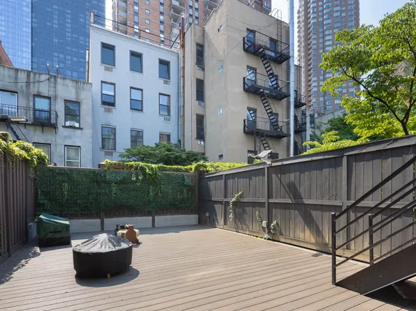 450 West 44th Street image 10 of 10