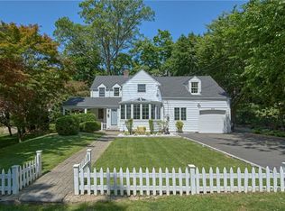 208 Beverly Rd, Scarsdale, NY 10583