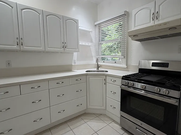 346 Corte Madera Ave #4 — Photo 5