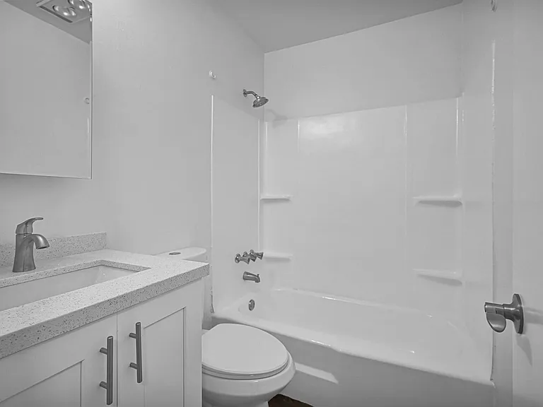4051 NE 13th Ave #69 — Photo 18
