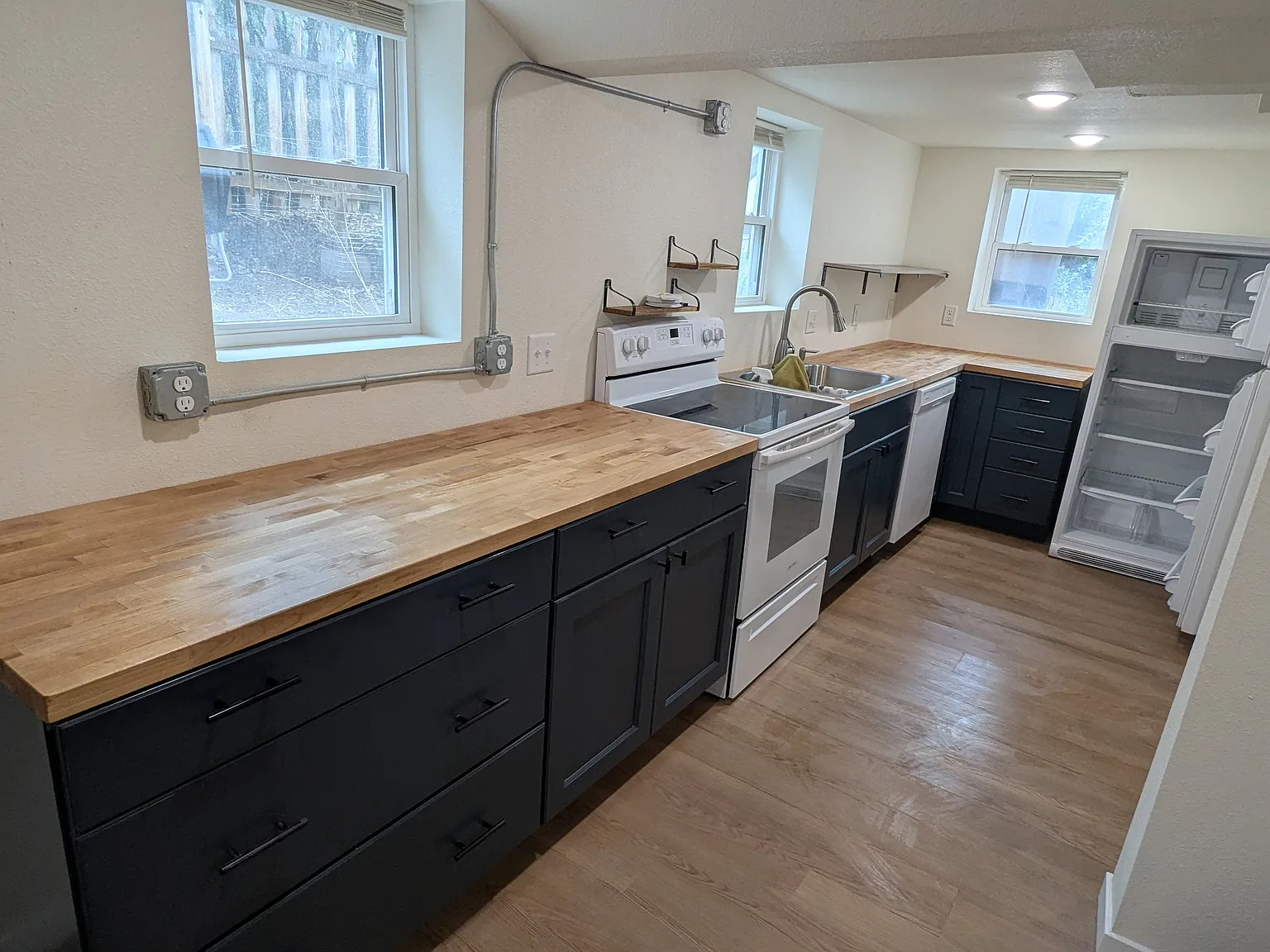 2 bed, $1,400 — Photo 3