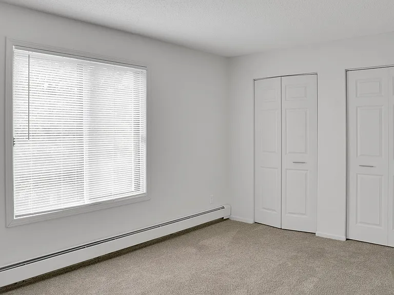 The Woodlands of Minnetonka Apartments — Photo 56