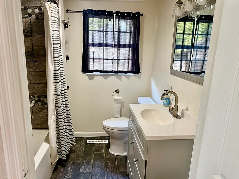 704 McCaslin Ave — Photo 9