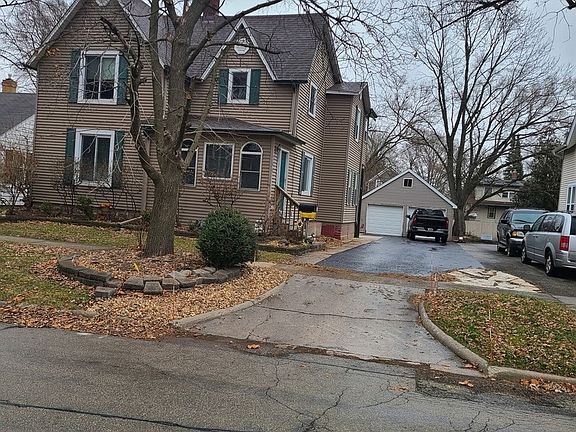 2nd image of 704 N 12th St #2