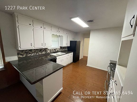 4th image of 1227 Park Ctr