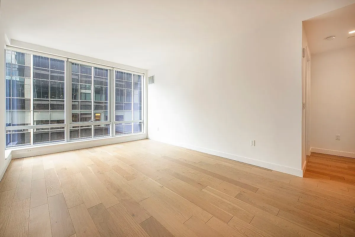 225 East 39th Street — Photo 4